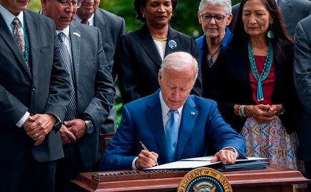 Biden admite sufrimiento indígena en marco del Día de Colón