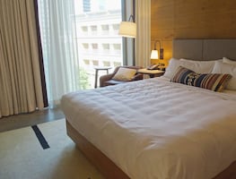 Canopy by Hilton, un hotel lleno de arte a la orilla del Riverwalk en San Antonio