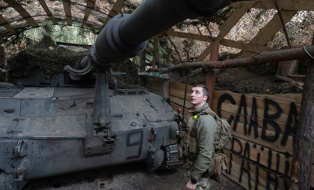 La Casa Blanca insta a Ucrania a reclutar jóvenes de 18 años para la guerra contra Rusia. (AP Photo/Efrem Lukatsky)