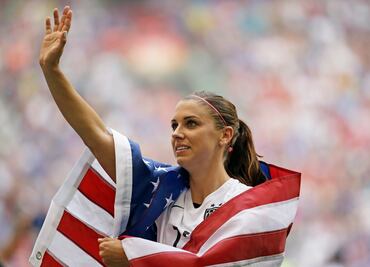 Alex Morgan se retira del futbol y anuncia que está embarazada. ¿Cuántos años tiene?