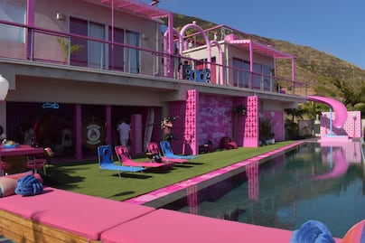 Así es por dentro la 'Casa de los Sueños' de Barbie, el Airbnb más deseado de Malibú