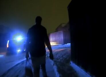 Arrestan a joven afroamericano por caminar sobre la nieve en Texas