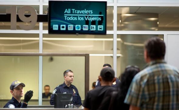 Las 10 preguntas que Migración (CBP) siempre hace al llegar a Estados Unidos por tierra o avión