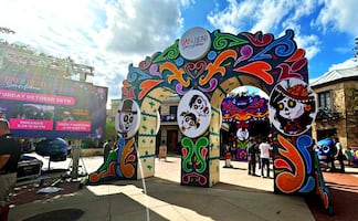 ¡Hasta con trajineras! 'Day of the Dead', un festival repleto de tradiciones mexicanas en San Antonio