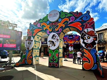 ¡Hasta con trajineras! 'Day of the Dead', un festival repleto de tradiciones mexicanas en San Antonio