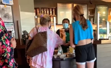 Cafetería elogia reacción de barista ante agresión racista 