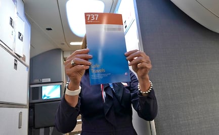 Video. Asistente de vuelo muestra los objetos más sucios en un avión