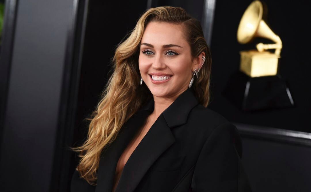 La lencería nude con la que Miley Cyrus posó en sesión fotográfica. Foto: AP
