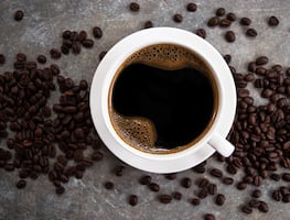 ¿El café produce gastritis? ¿Es dañino? Desmontamos los mitos del café con un experto