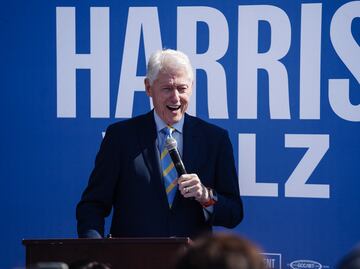 Empleada de McDonald's confunde a Bill Clinton con Biden: "¿Eres Joe?" VIDEO