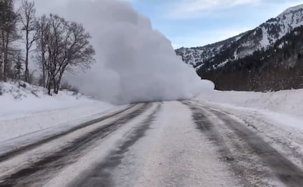 Filman sorprendente avalancha en carretera de Utah