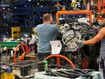 Suspenden a 6 mil empleados de General Motors en México por huelga en EU