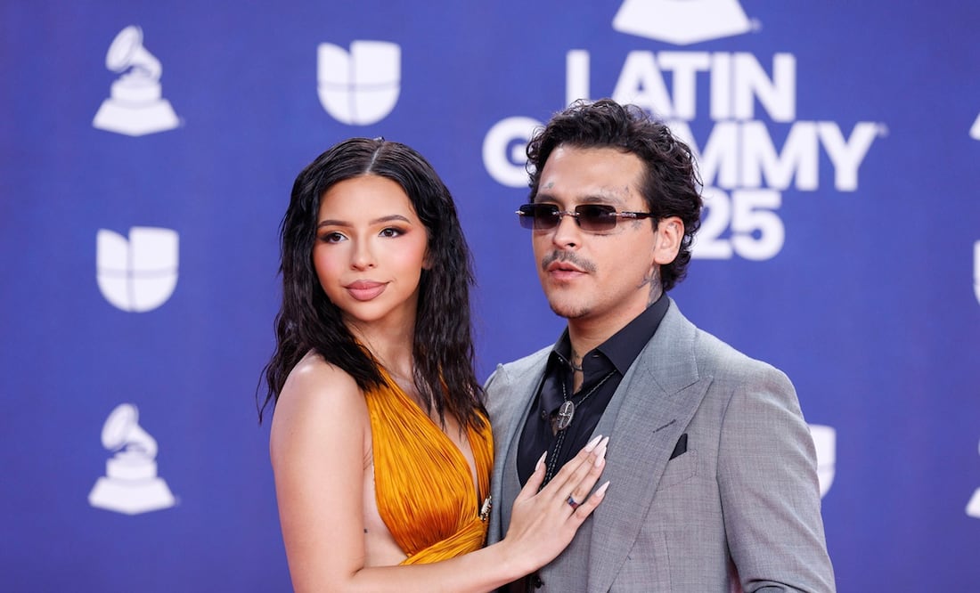 Nodal suelta polémico comentario sobre su boda con Ángela Aguilar: “Lo bueno es que es con la misma”. Foto: EFE