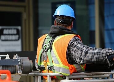 Embajada de EU en México busca ingenieros mecánicos; paga $739,511 al año