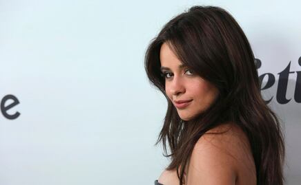 Camila Cabello conquista corazones con microbikini durante sus vacaciones en Grecia