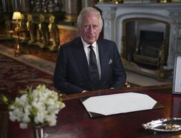 Carlos III: "Mamá, gracias por tu amor y la devoción a nuestra familia"