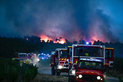 Francia en llamas: bomberos llevan dos días luchando contra el fuego que ha arrasado con 16 mil hectáreas