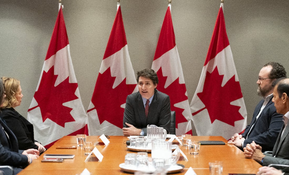 Canadá advierte que Trump puede provocar la mayor guerra comercial en décadas. (Arlyn McAdorey /The Canadian Press via AP)