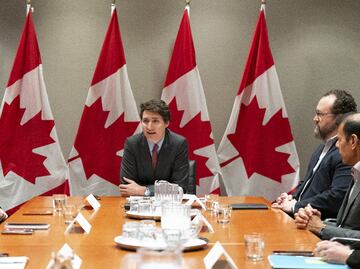 Canadá advierte que Trump puede provocar la mayor guerra comercial en décadas