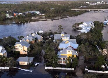 Suman 26 muertos por Helene que deja devastación en sureste de EU. VIDEO