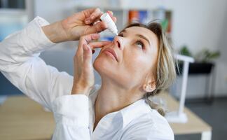 FDA emite alerta por gotas para los ojos por estar contaminadas con “bacterias mortales”