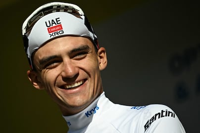Isaac Del Toro renueva con UAE hasta 2031 tras hacer historia en el Tour de Francia con apenas 22 años