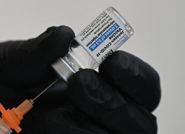 La vacuna monodosis de Janssen es la que más eficiencia pierde con el tiempo