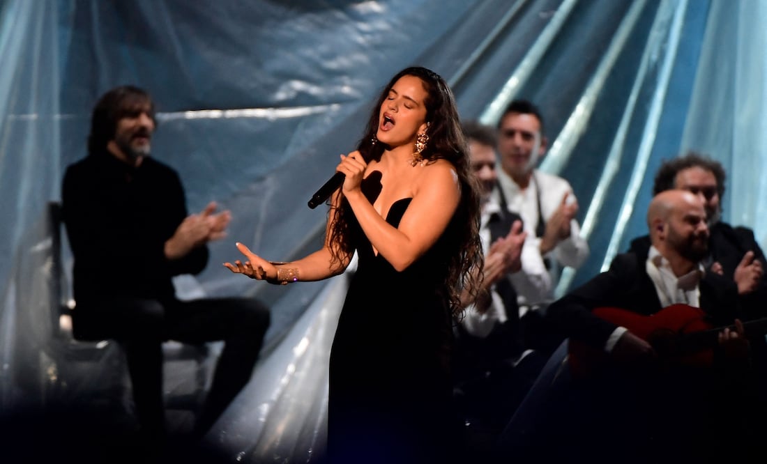 "Rosalía Deslumbra en la Apertura Histórica de los Latin Grammy en Sevilla con Homenaje a Rocío Jurado . (Photo by CRISTINA QUICLER / AFP)