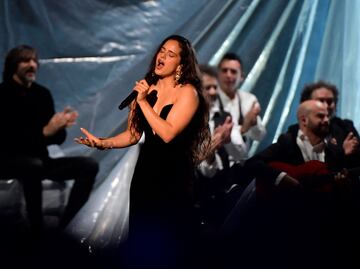 Latin Grammy 2023. Rosalía deslumbra con homenaje a Rocío Jurado. VIDEO