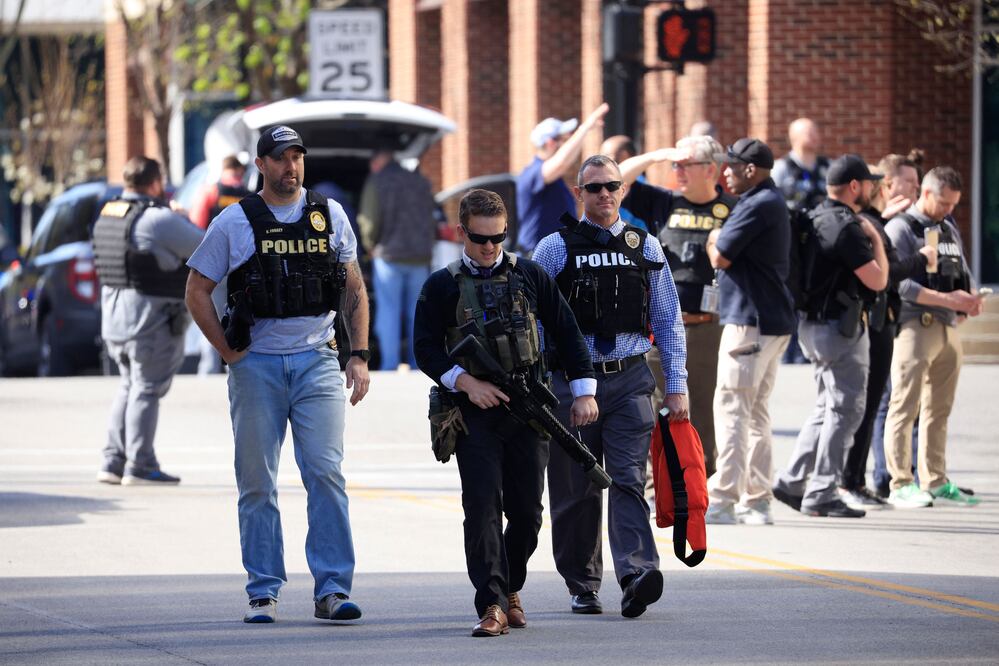 Tirador de banco de Louisville se enteró que sería despedido; mató a 5 personas. Foto: Luke Sharrett/Getty Images/AFP