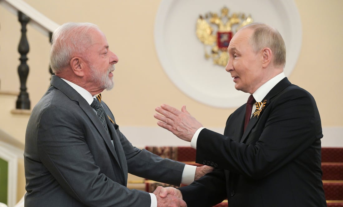 Putin encabeza desfile en la Plaza Roja con Xi y Lula y anuncia alto al fuego “unilateral” (Alexey Nikolsky/Sputnik, Kremlin Pool Foto via AP)