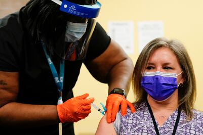 ¿Por qué los vacunados deben seguir usando cubrebocas? 