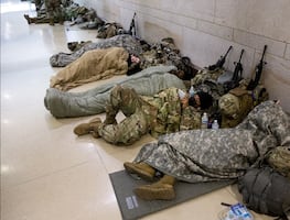 Soldados del Capitolio, con Covid-19 y hacinados