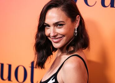 Gal Gadot conquista con mini bikini de impacto en playa paradisíaca