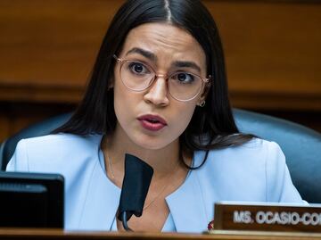 Alexandria Ocasio-Cortez revela que fue agredida sexualmente