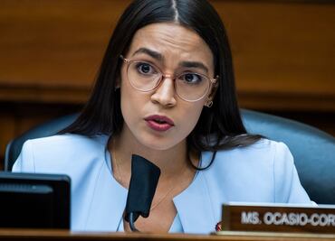 Alexandria Ocasio-Cortez revela que fue agredida sexualmente