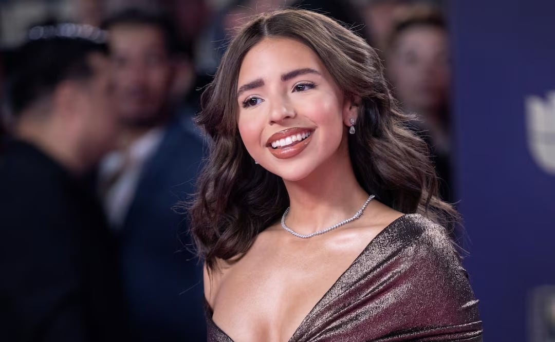 Ángela Aguilar dice que ganancias de su gira en EU serán para los migrantes y redes reaccionan: “Ni así te perdonamos”. Foto: EFE