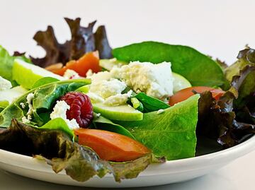 Alertan por ensalada fresca contaminada con listeria en Estados Unidos