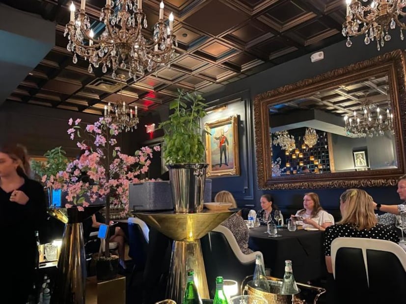 Immersion London House, la experiencia gastronómica en Orlando que involucra todos los sentidos 