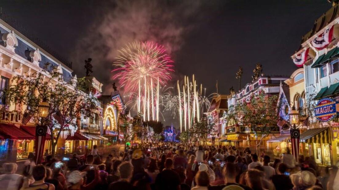 Disneyland Forever regresa a Disneyland Resort para asombrarte (FOTOS y VIDEO)