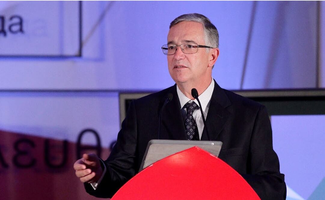 Ricardo Salinas Pliego sorprende a Amílcar Olán: le ofrece TV Azteca para contar su versión: "salva a tu familia". Foto: EFE