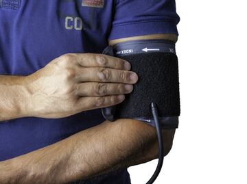 ¿Controlar la presión arterial reduce el riesgo de demencia?