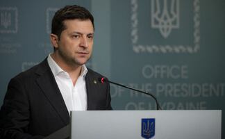 Zelenskyy dice que fuerzas rusas tratan de apoderarse de la planta nuclear de Chernóbil