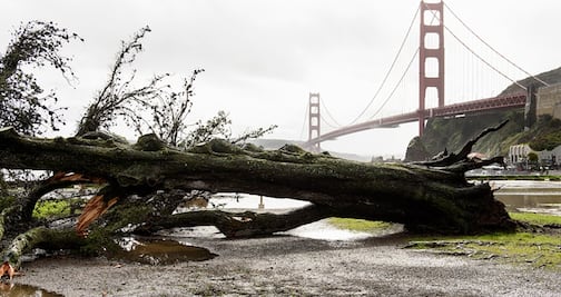 Tormentas en California provocan inundaciones y derrumbes