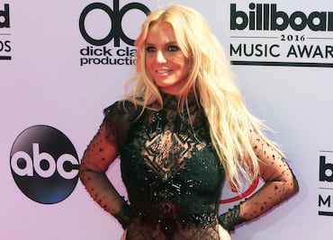 Britney Spears se luce con atuendo transparente en redes