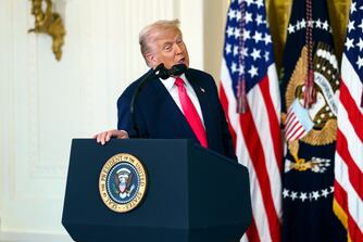 BBC se rinde ante Trump: pide disculpas para evitar demanda de mil millones por “manipular” su discurso. EFE/EPA/WILL OLIVER