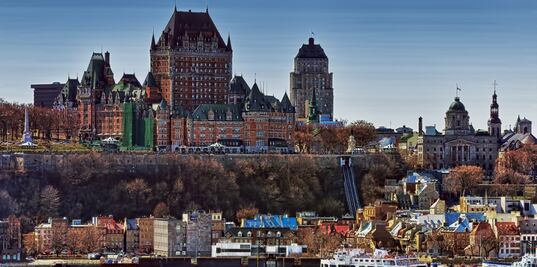 Recorre Old Quebec y las cataratas de Montmorency en un día