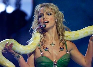Video. Britney Spears recrea su sensual baile de la serpiente