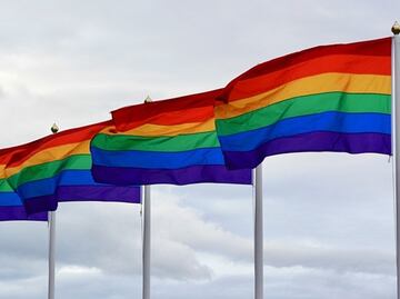 Escuelas públicas de Illinois enseñarán historia LGBTQ