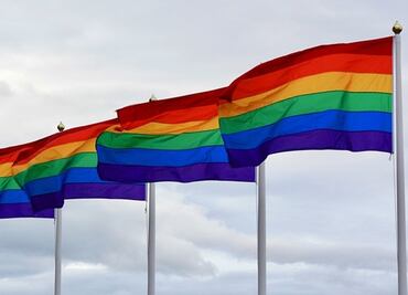 Escuelas públicas de Illinois enseñarán historia LGBTQ